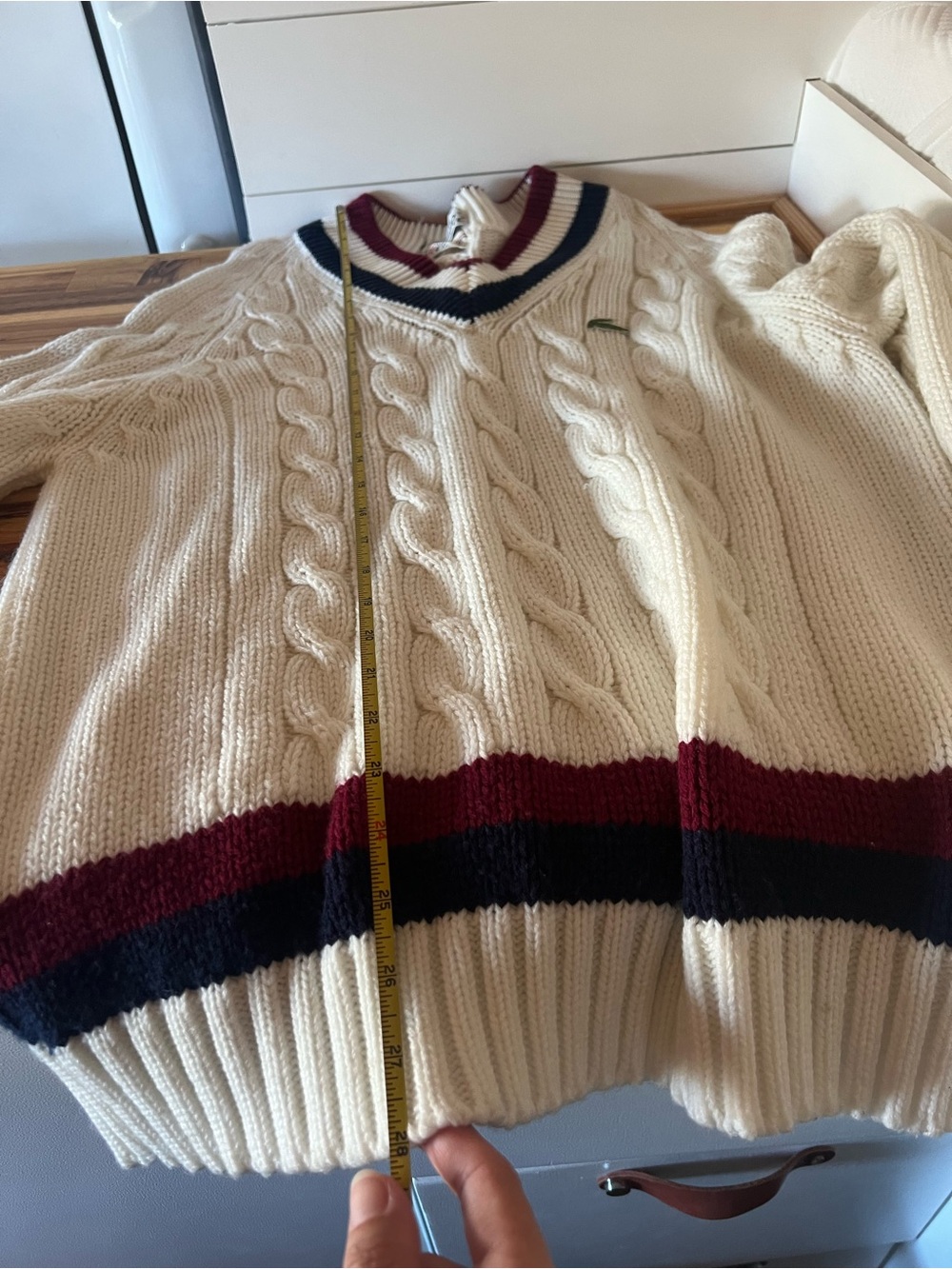 VTG 80s Izod Lacoste 100% Acrylic Cricket Sweater Deep V-Neck Size L - Picture 9 of 17